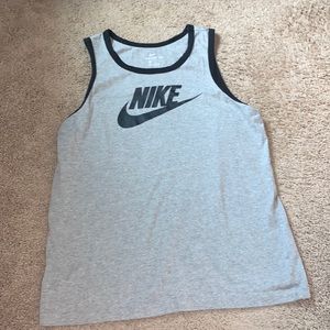 Nike tee